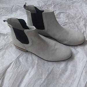 Urban outfitters grey suede boots